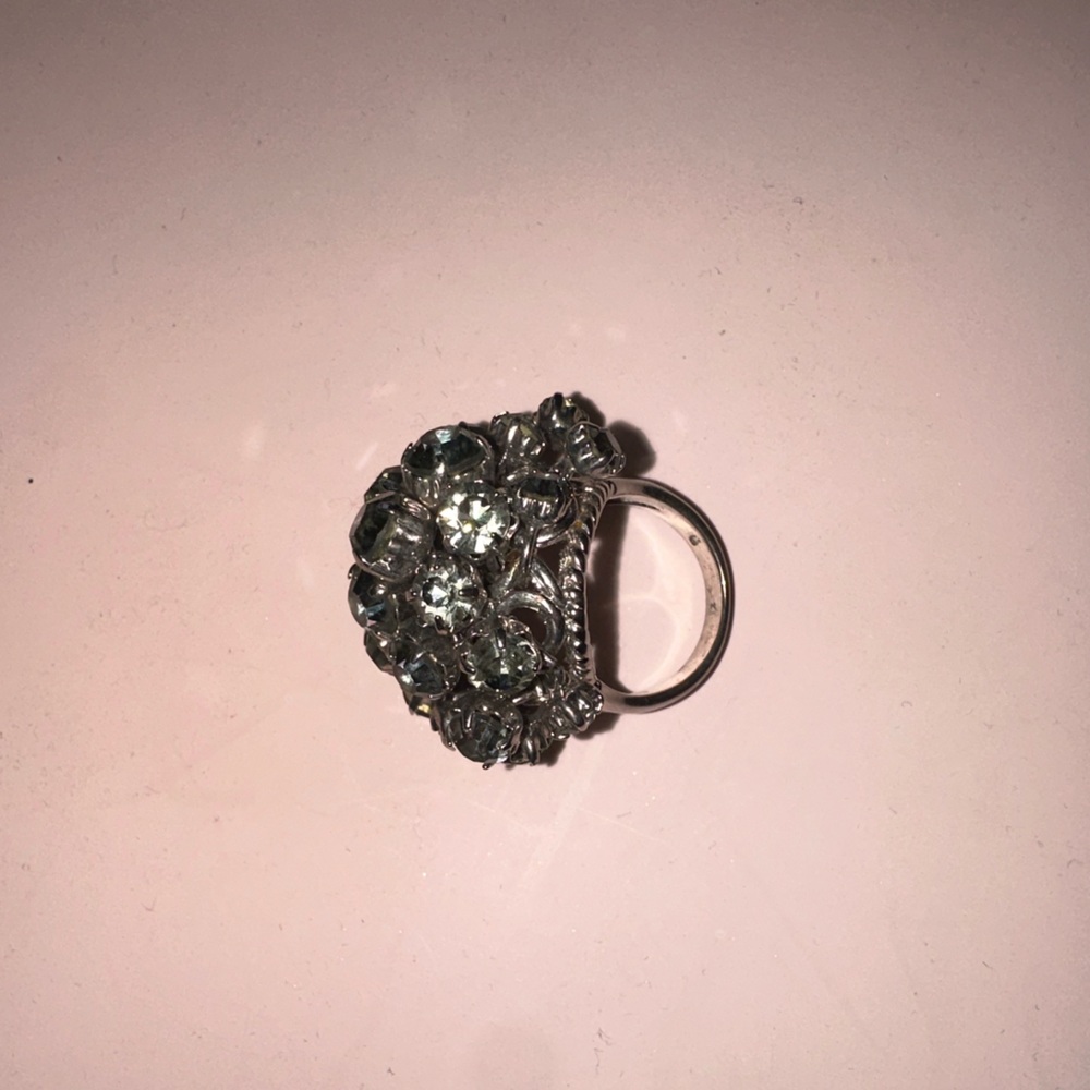 Elegant Silver Gemstone Ring